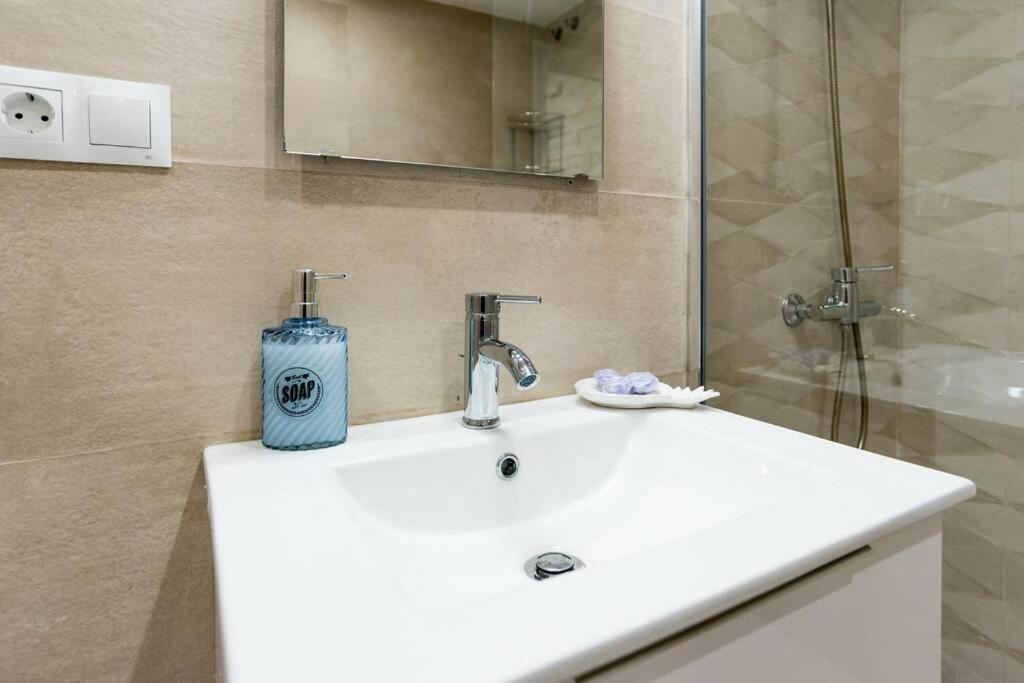 Sol Apartment - C&G Benal Beach Бенальмадена Экстерьер фото